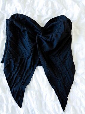 Strapless Black Twist Front Bandeau Top